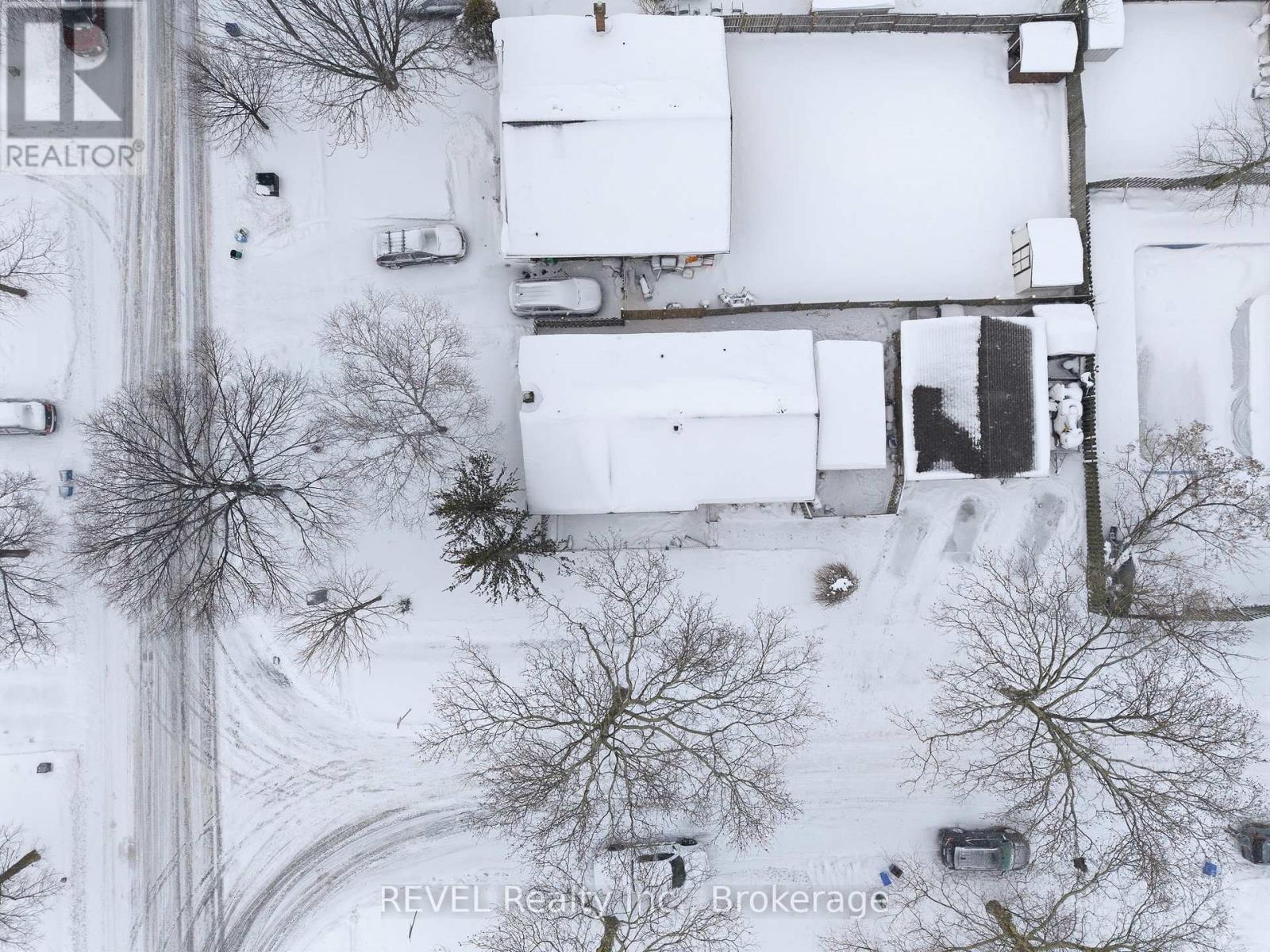 8257 Post Road, Niagara Falls (Ascot), ON - Outdoor