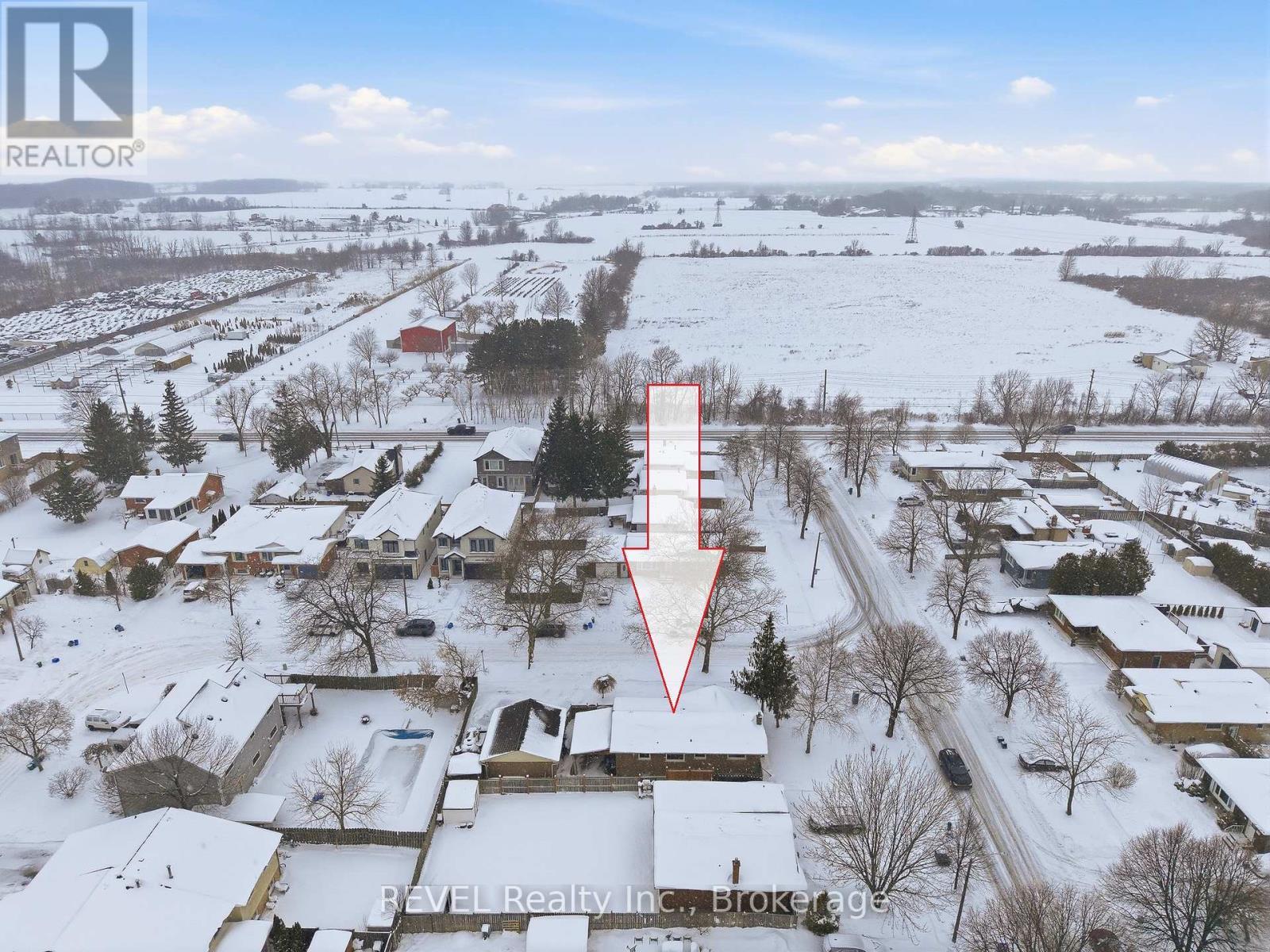 8257 Post Road, Niagara Falls (Ascot), ON - Outdoor With Body Of Water With View