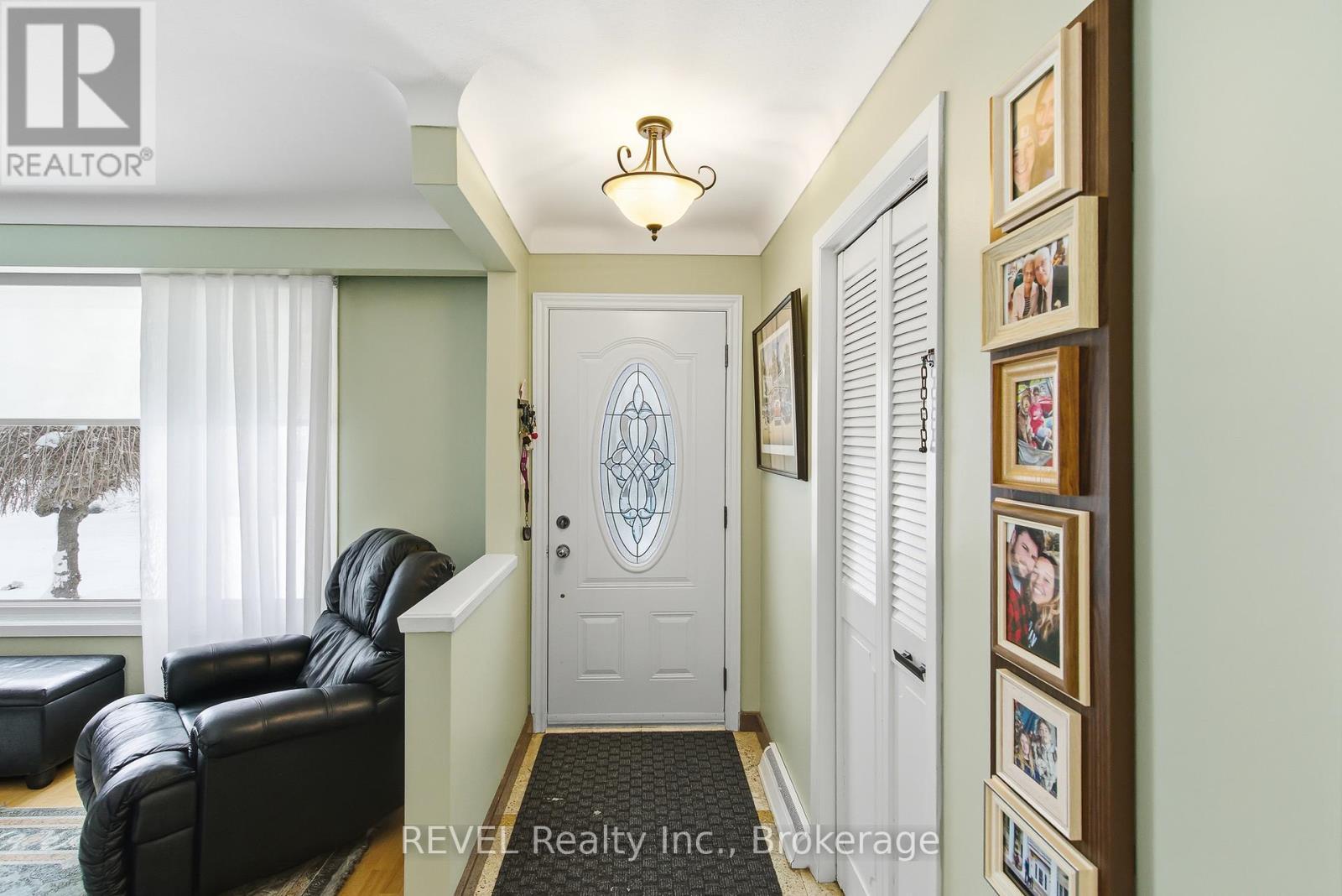 8257 Post Road, Niagara Falls (Ascot), ON - Indoor Photo Showing Other Room