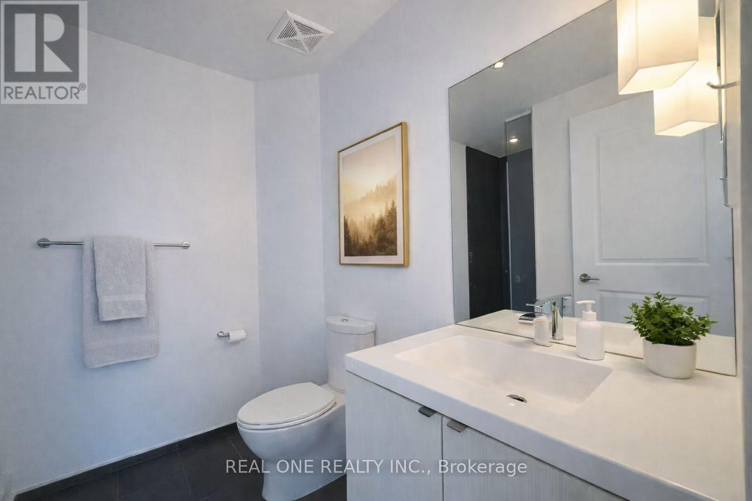 1107 - 8 The Esplanade Avenue, Toronto, ON - Indoor Photo Showing Bathroom