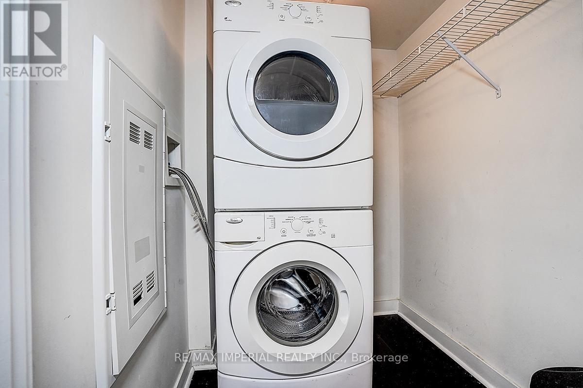 1503 - 295 Adelaide Street W, Toronto, ON - Indoor Photo Showing Laundry Room