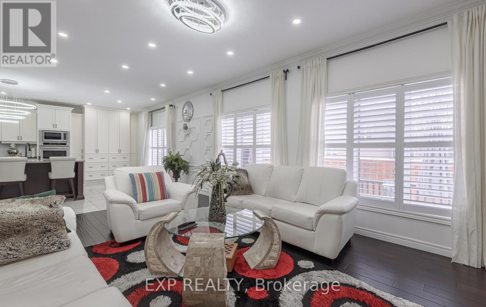 228 Greti Drive, Hamilton, ON - Indoor Photo Showing Living Room
