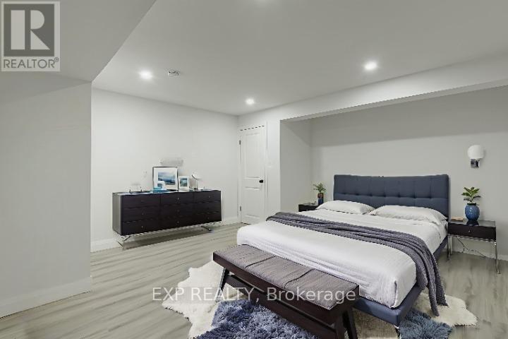 228 Greti Drive, Hamilton, ON - Indoor Photo Showing Bedroom