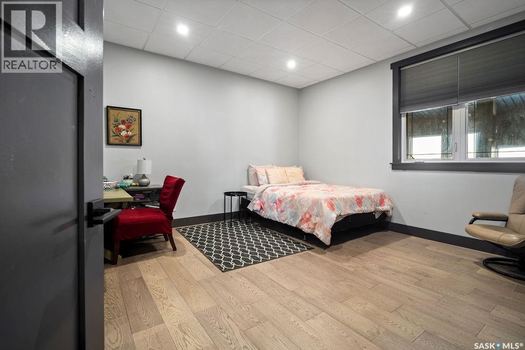 Cote Acreage, Benson Rm No. 35, SK - Indoor