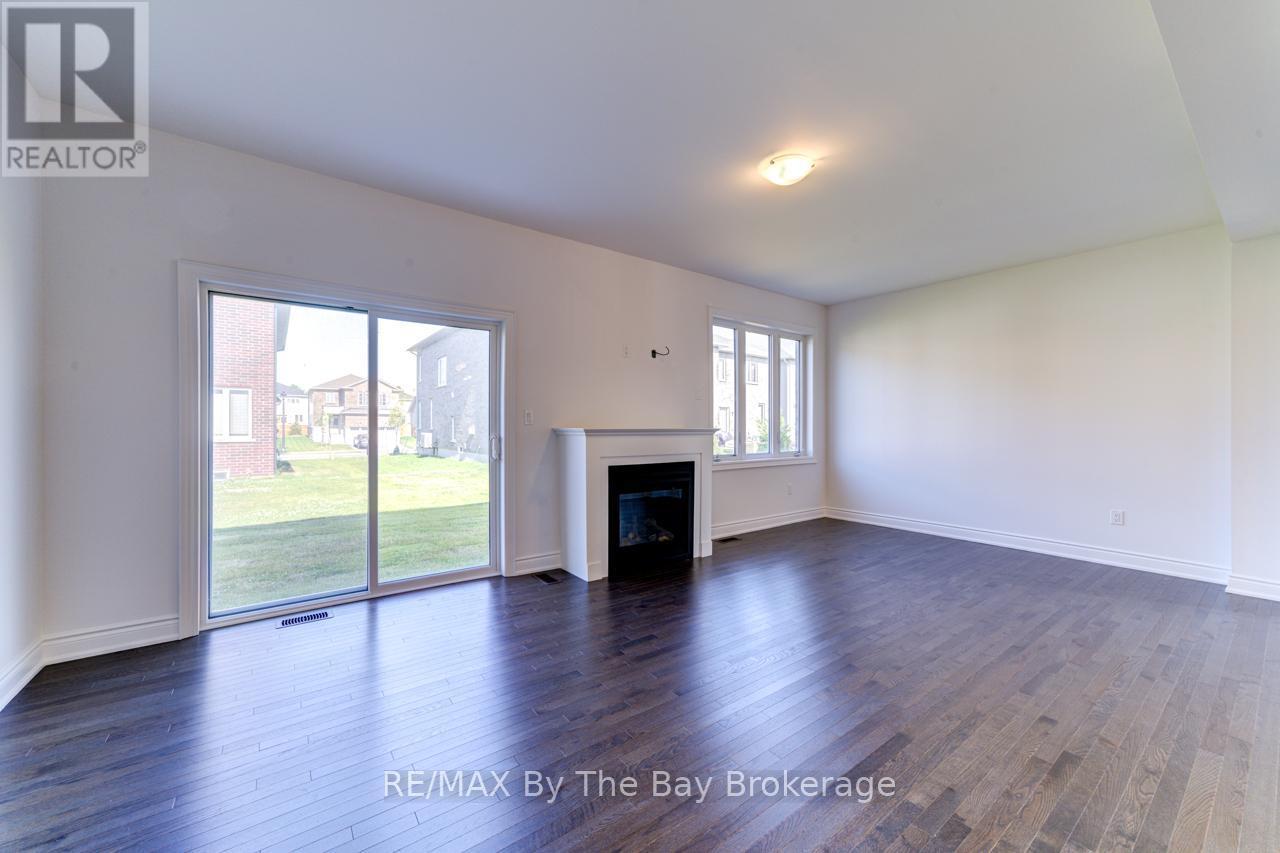 21 Lisa Street, Wasaga Beach, ON - Indoor With Fireplace