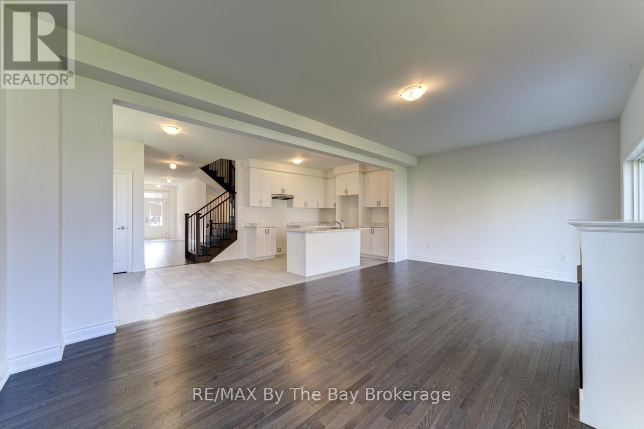 21 Lisa Street, Wasaga Beach, ON - Indoor