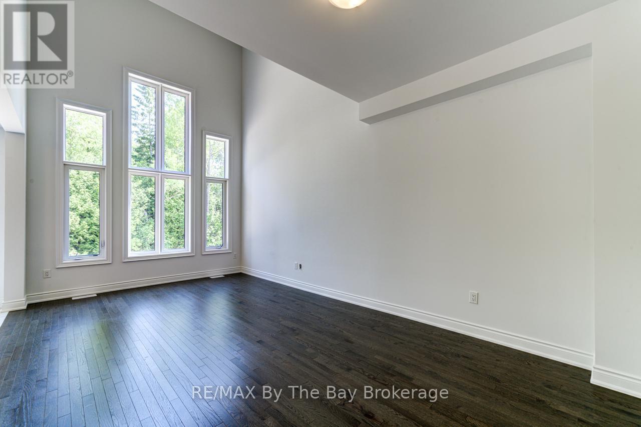 5 Misty Ridge Road, Wasaga Beach, ON - Indoor Photo Showing Other Room
