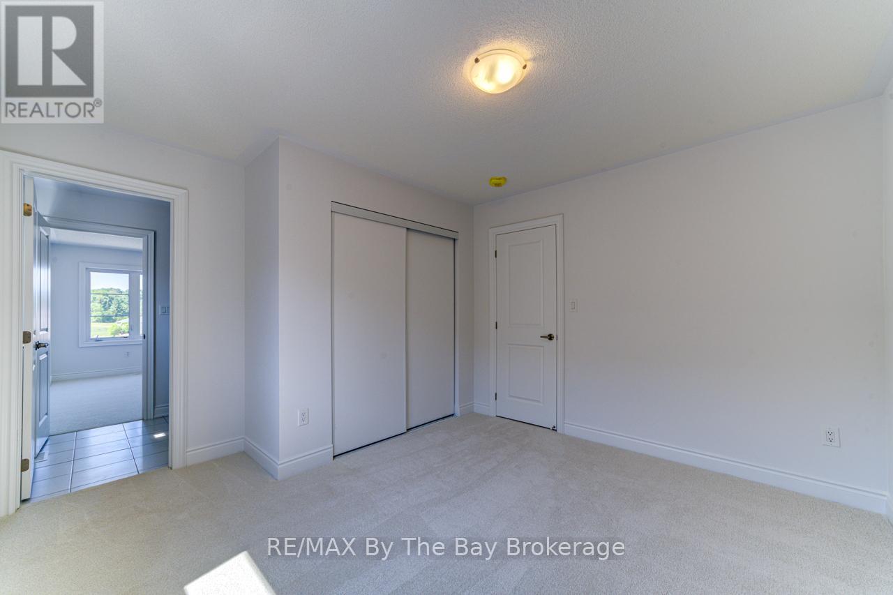 5 Misty Ridge Road, Wasaga Beach, ON - Indoor Photo Showing Other Room