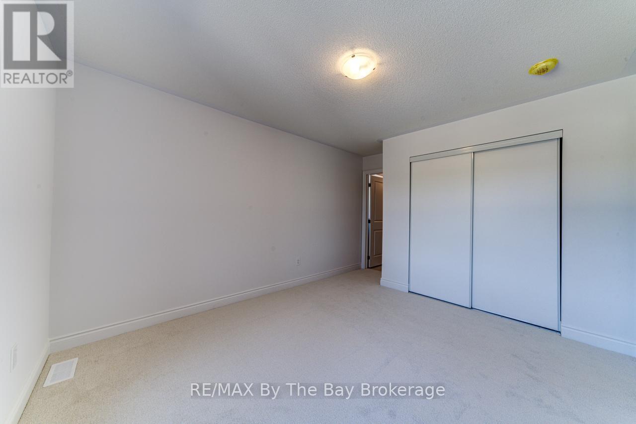 5 Misty Ridge Road, Wasaga Beach, ON - Indoor Photo Showing Other Room