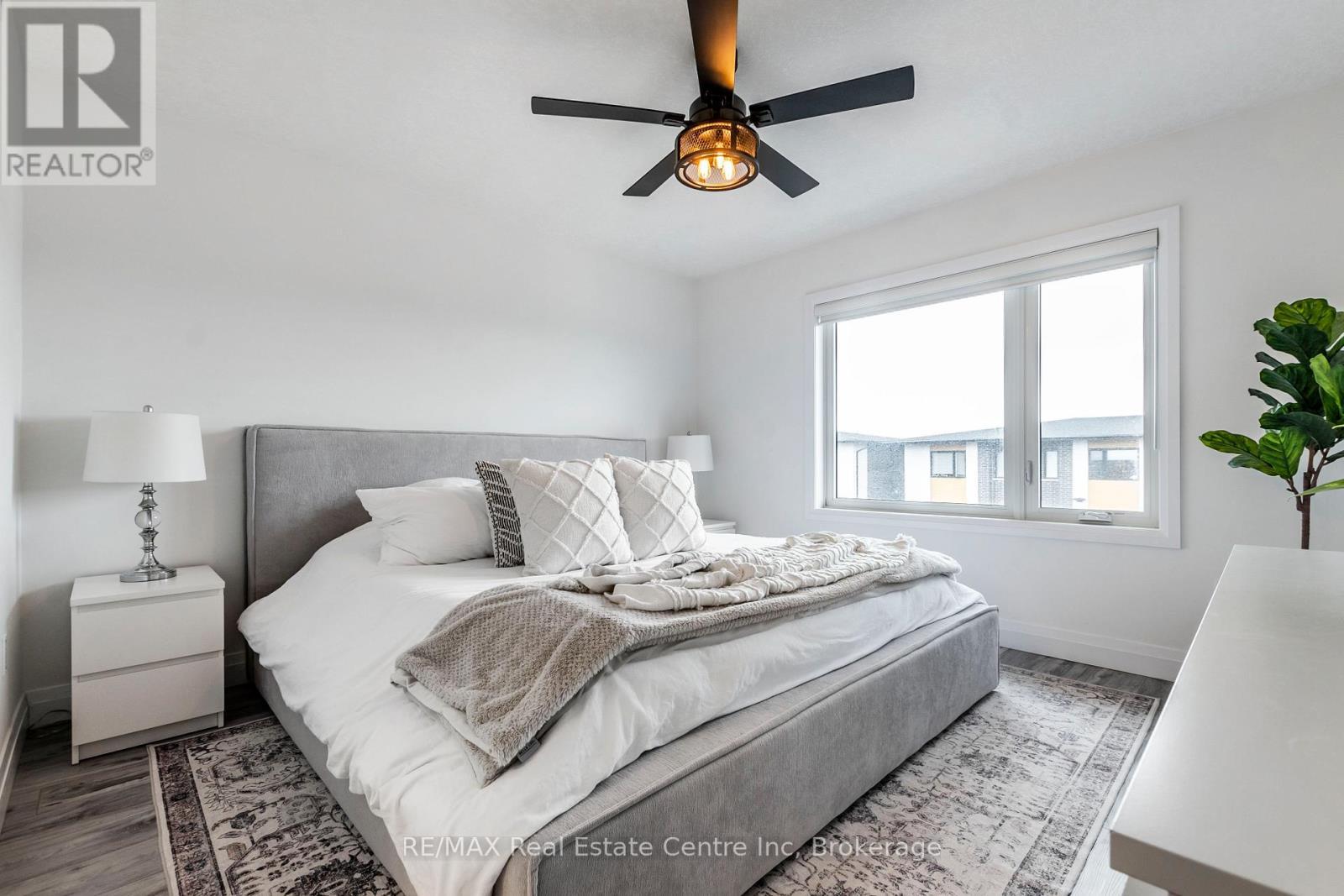 59 Lily Lane, Guelph (Clairfields/Hanlon Business Park), ON - Indoor Photo Showing Bedroom
