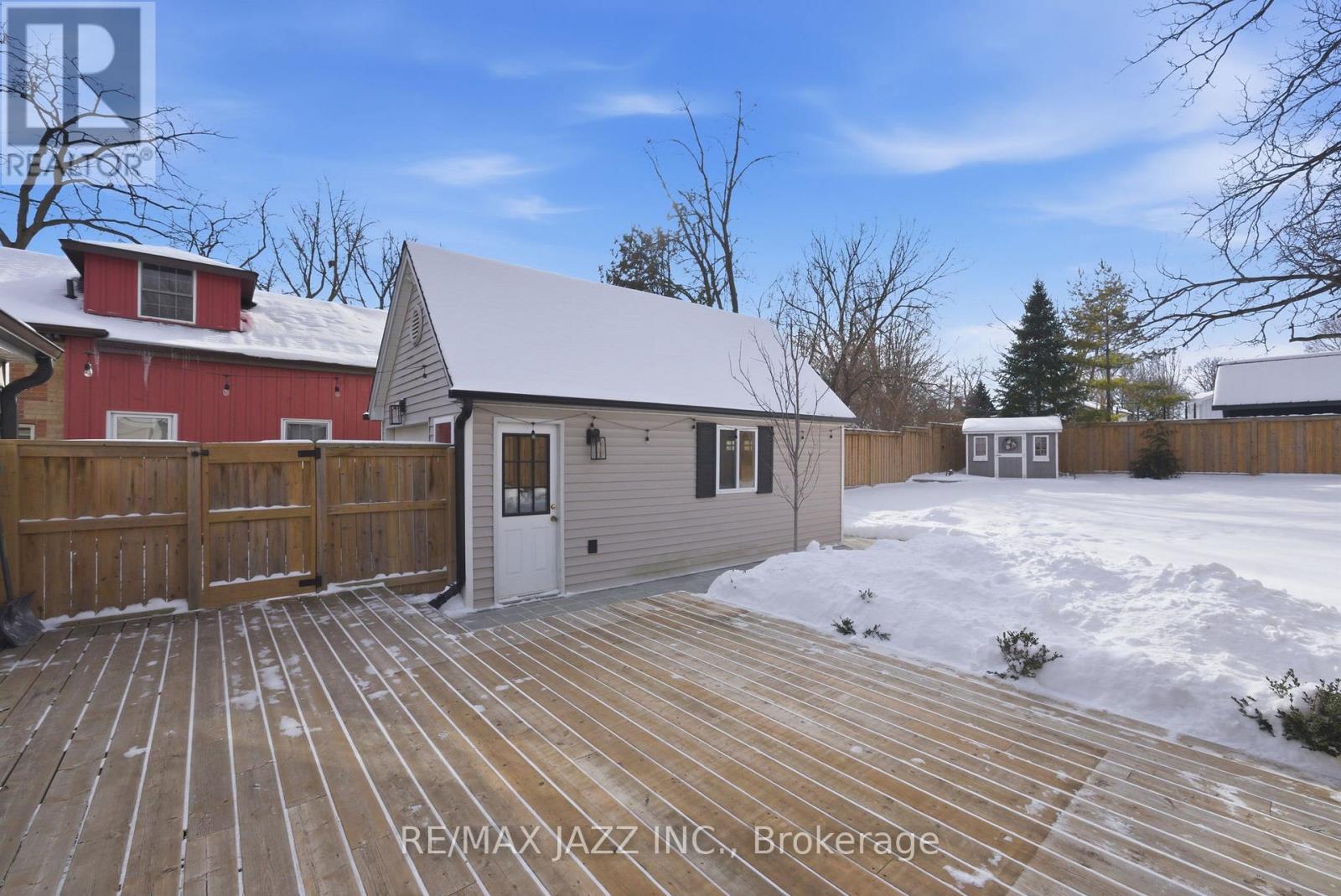 922 Byron Street S, Whitby (Downtown Whitby), ON - Outdoor