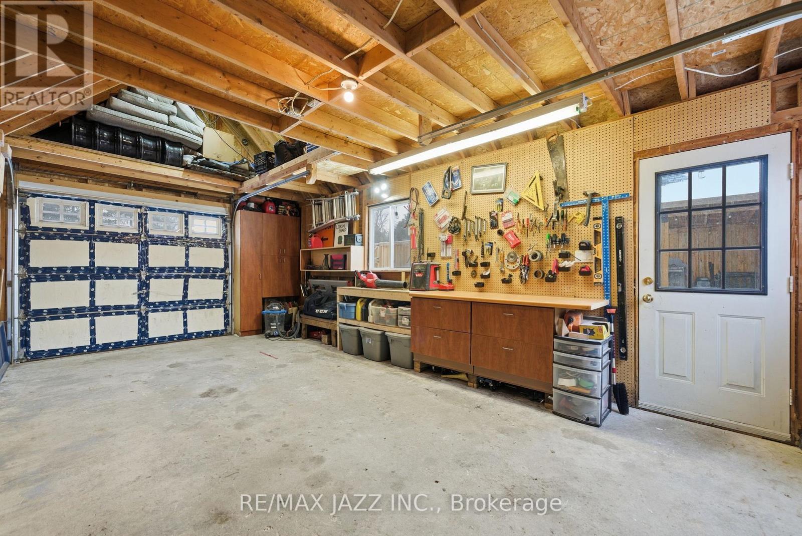 922 Byron Street S, Whitby (Downtown Whitby), ON - Indoor