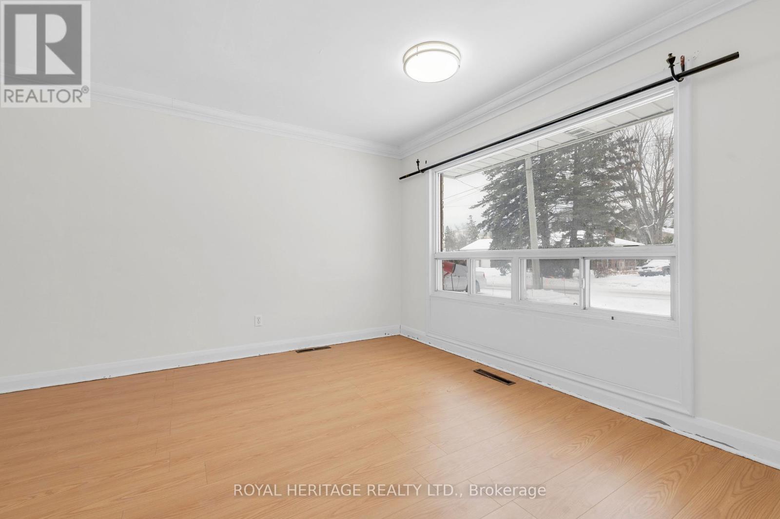 5 Meade Street, Brighton, ON - Indoor Photo Showing Other Room