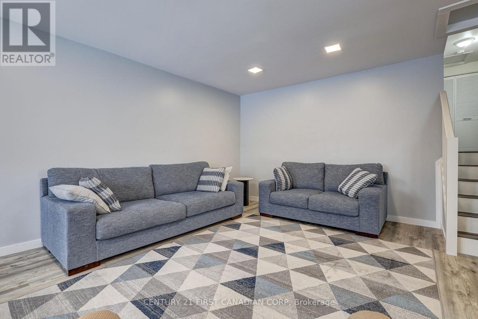 86 Patience Crescent, London South (South X), ON - Indoor