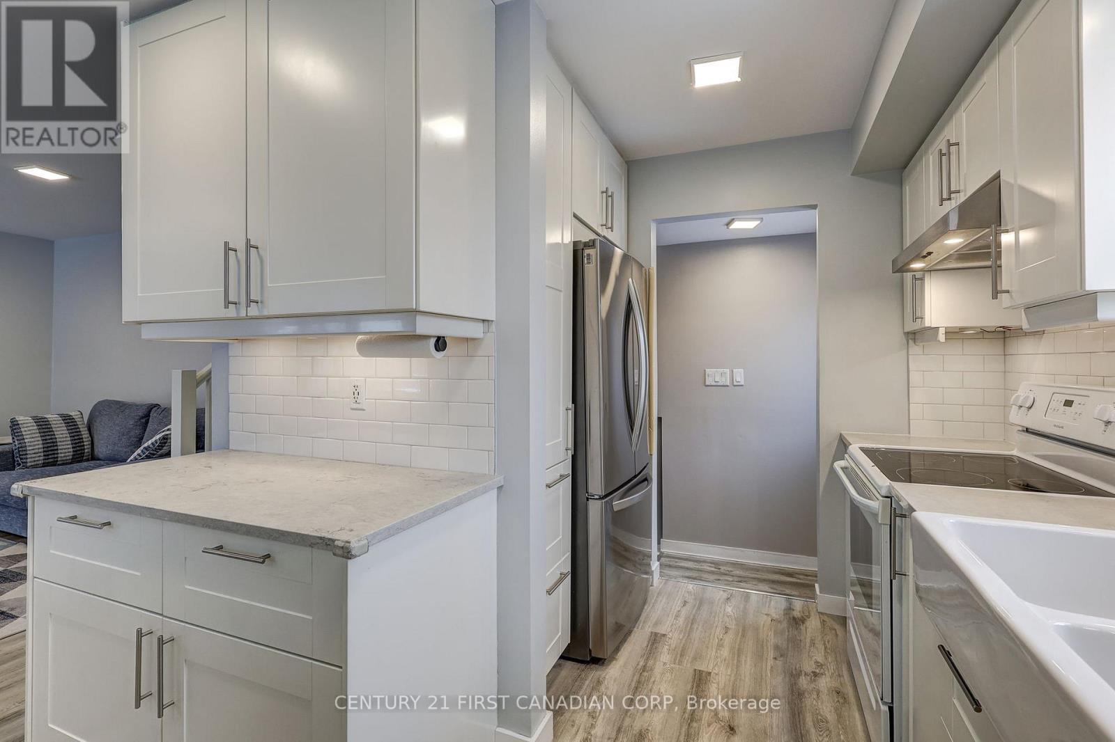 86 Patience Crescent, London South (South X), ON - Indoor Photo Showing Kitchen
