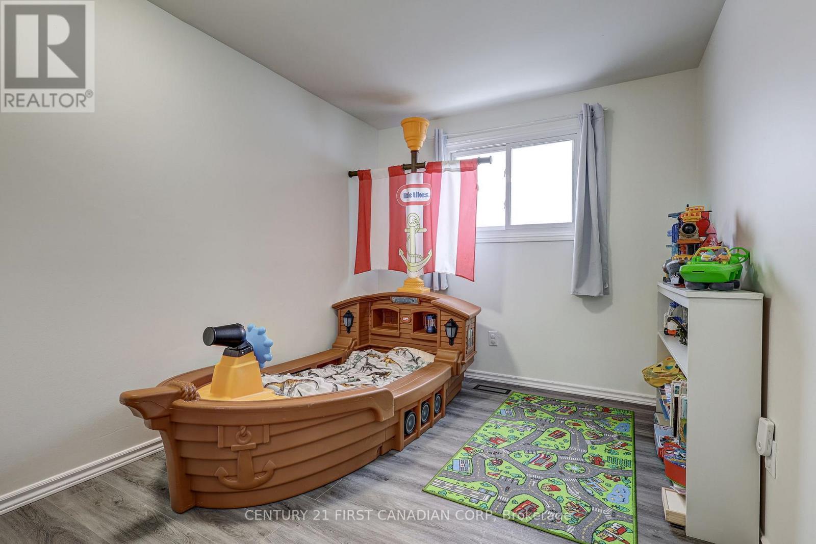 86 Patience Crescent, London South (South X), ON - Indoor Photo Showing Bedroom