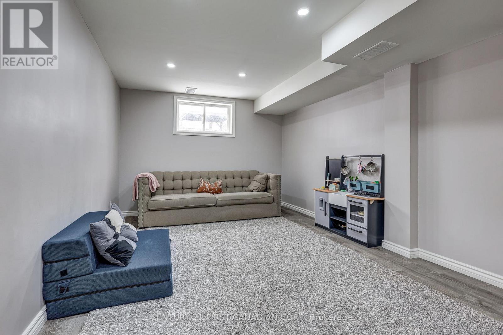 86 Patience Crescent, London South (South X), ON - Indoor