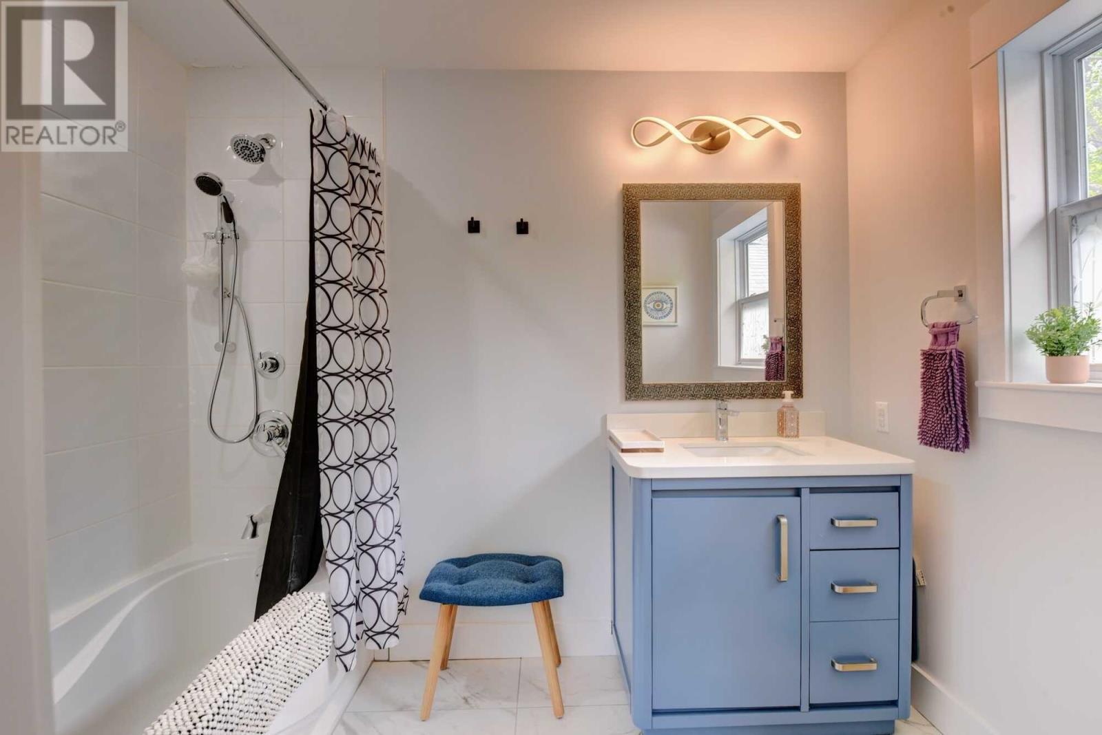 8 Forest Drive, Steady Brook, NL - Indoor Photo Showing Bathroom