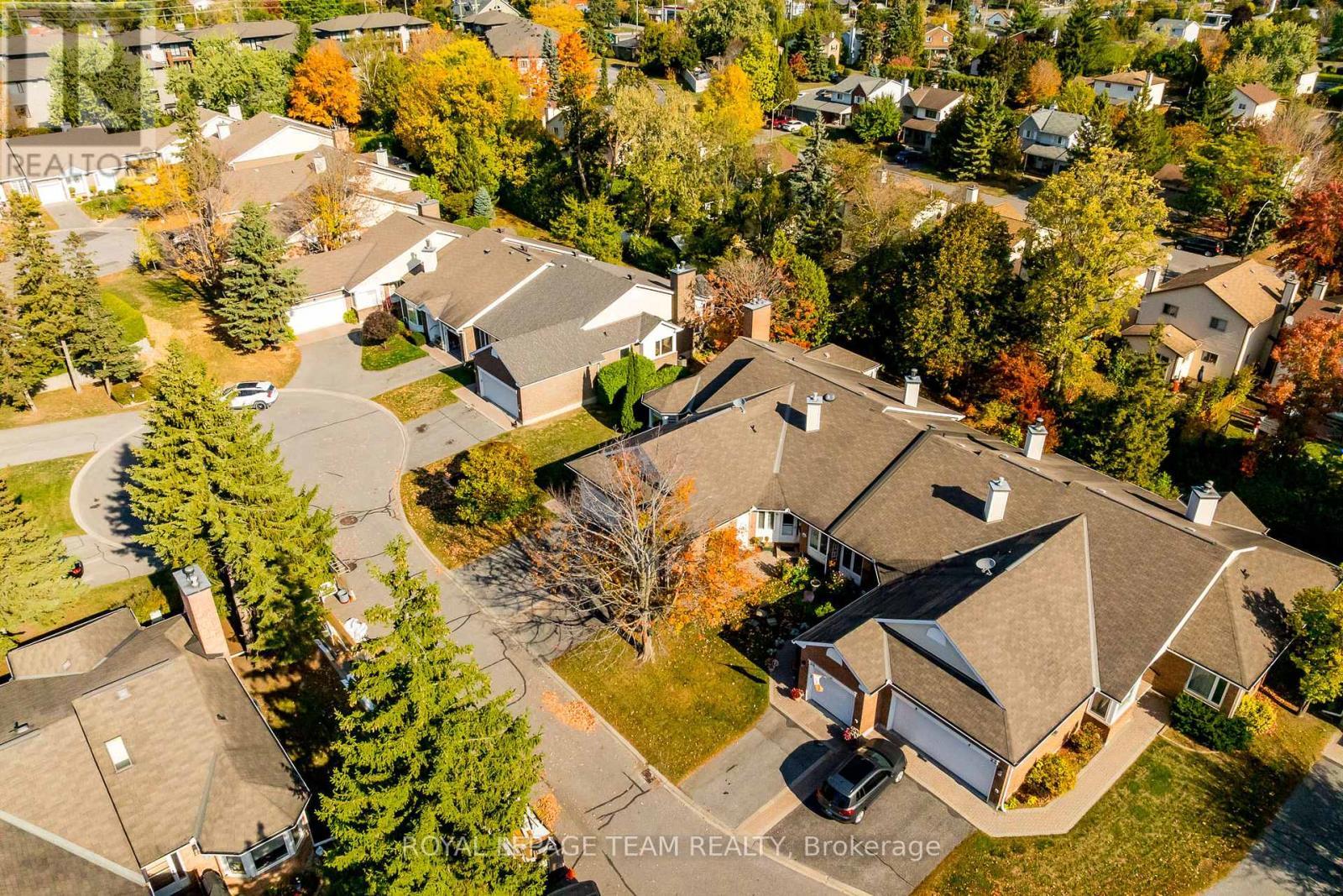 drone view overhead - 14 - 27 Pine Needles Court, Ottawa, ON - Outdoor With View