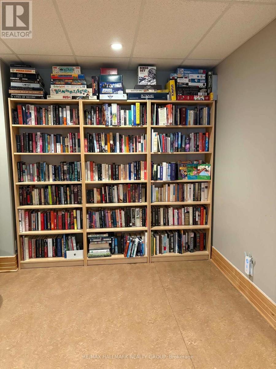 Party room library - 401 - 205 Bolton Street, Ottawa, ON - Indoor Photo Showing Office