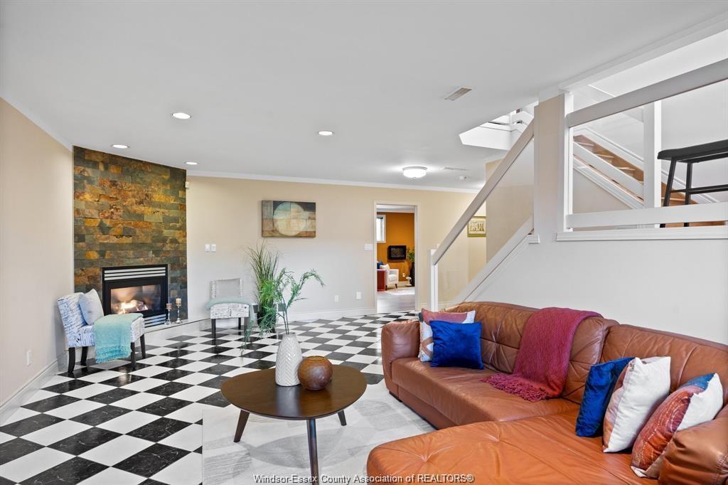 640 Delaware, Lasalle, ON