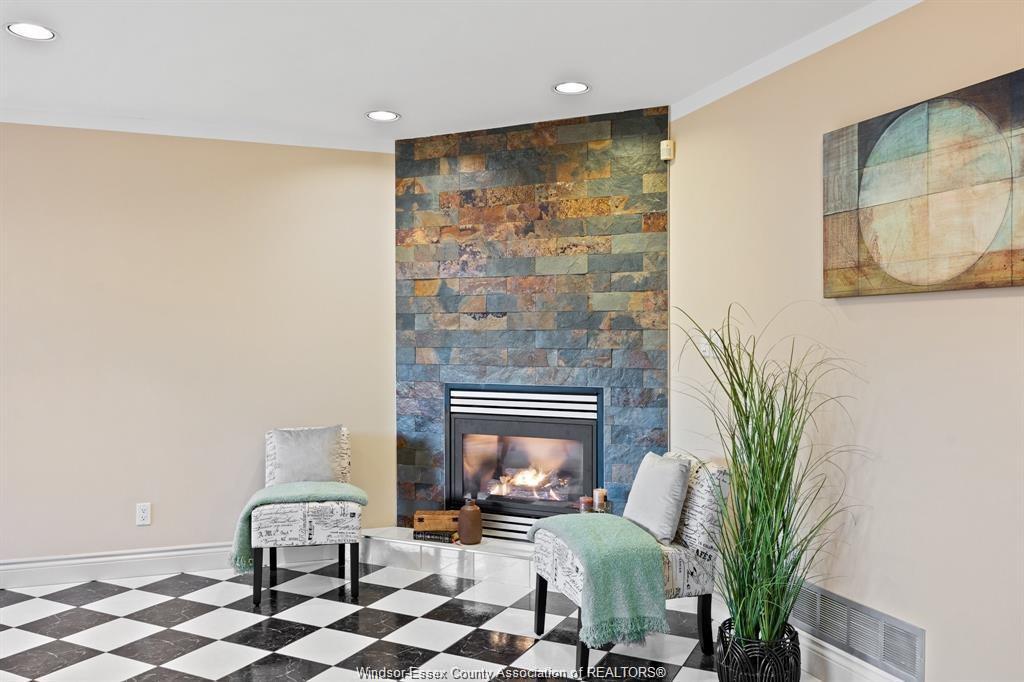 640 Delaware, Lasalle, ON