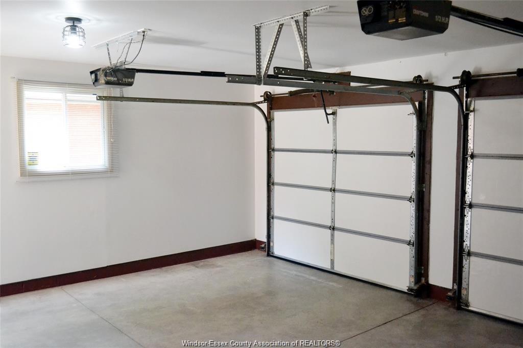 640 Delaware, Lasalle, ON