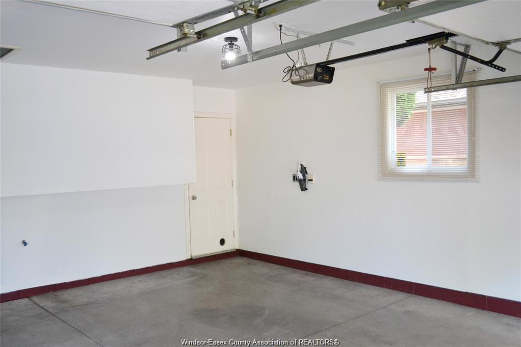 640 Delaware, Lasalle, ON