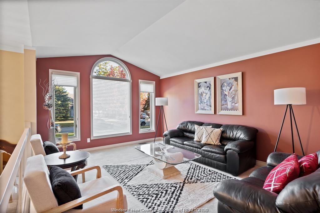 640 Delaware, Lasalle, ON