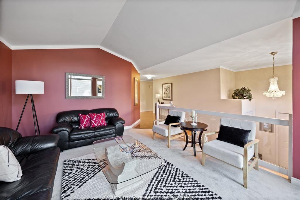 640 Delaware, Lasalle, ON