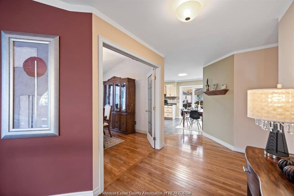 640 Delaware, Lasalle, ON