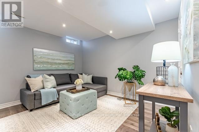 1637 Stover Crescent, Milton (Cl Clarke), ON - Indoor