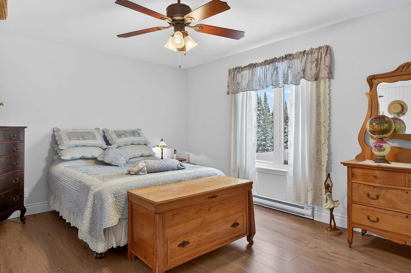 Primary bedroom - 221 Ch. Després, La Minerve, QC - Indoor Photo Showing Bedroom
