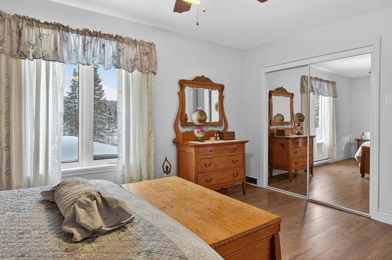 Primary bedroom - 221 Ch. Després, La Minerve, QC - Indoor Photo Showing Bedroom