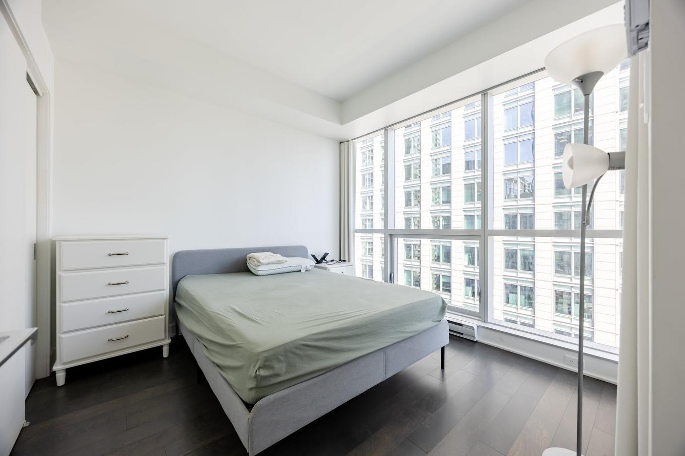 Chambre à coucher - 2210-1050 Rue Drummond, Montréal (Ville-Marie), QC - Indoor Photo Showing Bedroom