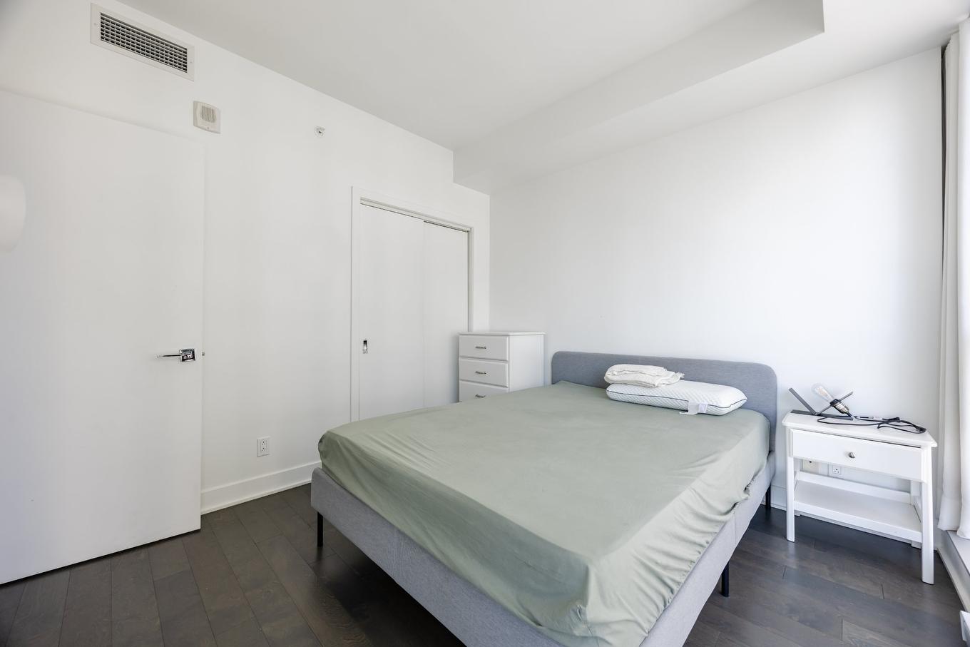 Chambre à coucher - 2210-1050 Rue Drummond, Montréal (Ville-Marie), QC - Indoor Photo Showing Bedroom