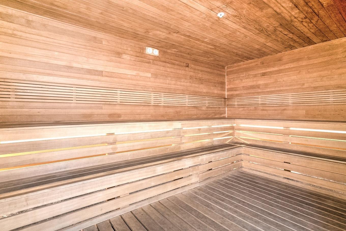 Sauna - 2210-1050 Rue Drummond, Montréal (Ville-Marie), QC - Indoor Photo Showing Other Room