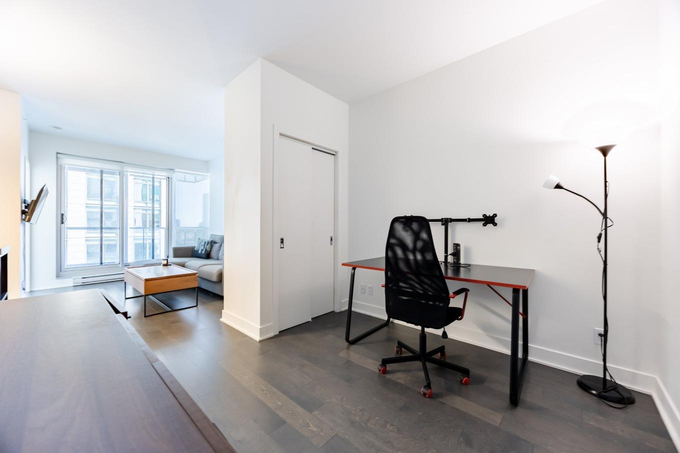 Boudoir - 2210-1050 Rue Drummond, Montréal (Ville-Marie), QC - Indoor Photo Showing Office