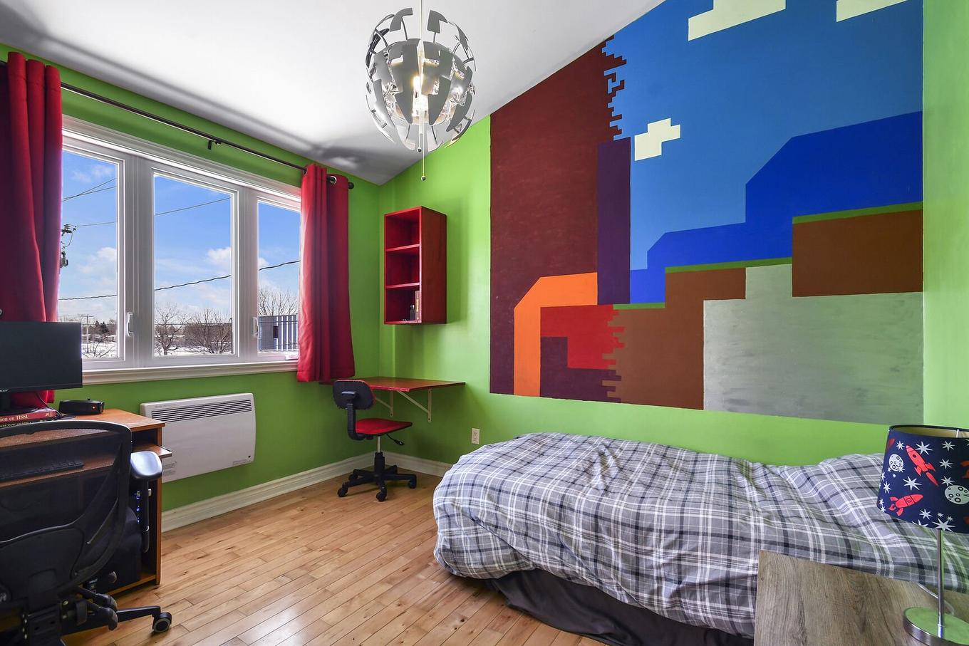 Bedroom - 705 Rue Fleury, Laval (Fabreville), QC - Indoor Photo Showing Bedroom