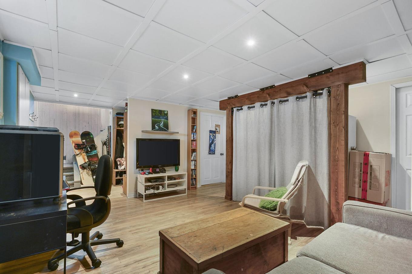 Living room - 705 Rue Fleury, Laval (Fabreville), QC - Indoor