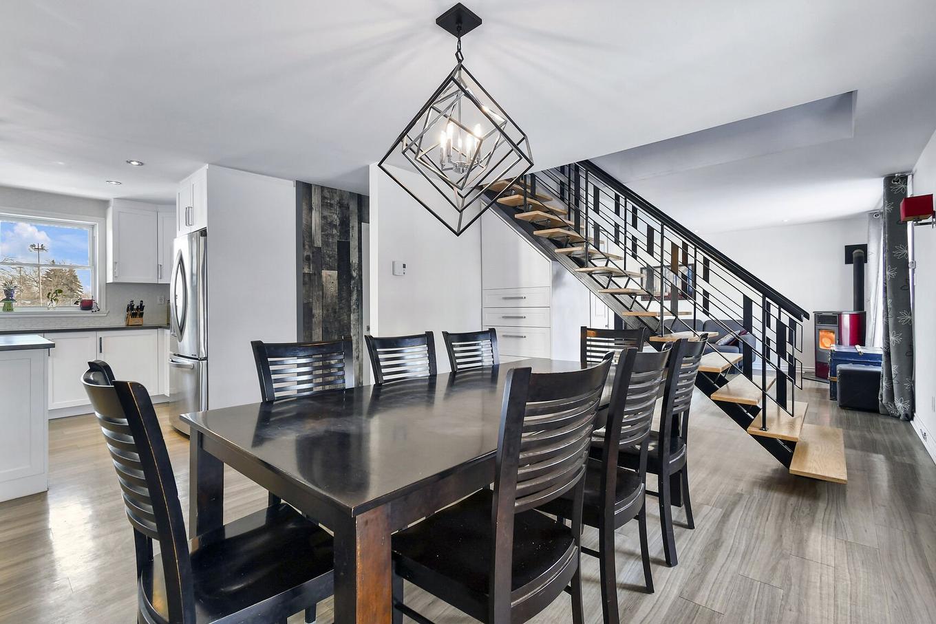 Dining room - 705 Rue Fleury, Laval (Fabreville), QC - Indoor Photo Showing Dining Room