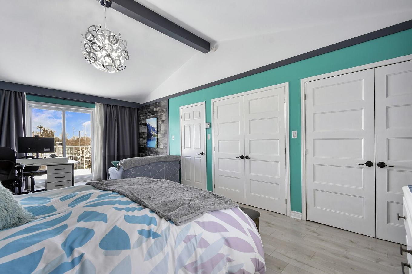 Primary bedroom - 705 Rue Fleury, Laval (Fabreville), QC - Indoor Photo Showing Bedroom