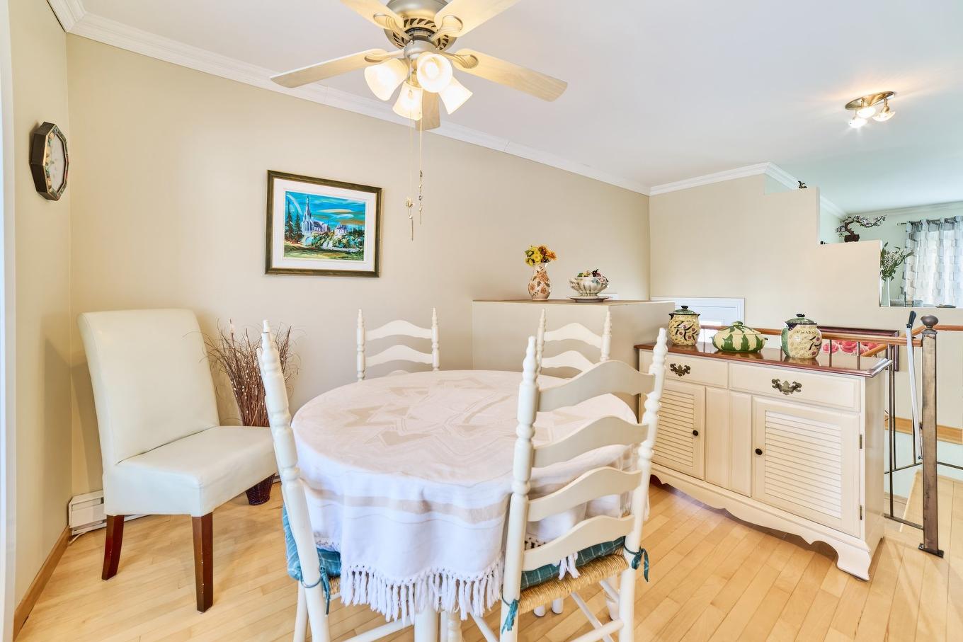 Dining room - 658 Rue Rabelais, Saguenay (Chicoutimi), QC - Indoor Photo Showing Dining Room