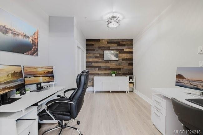 201-606 Speed Ave, Victoria, BC - Indoor Photo Showing Office