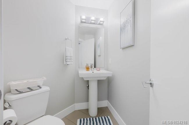 201-606 Speed Ave, Victoria, BC - Indoor Photo Showing Bathroom