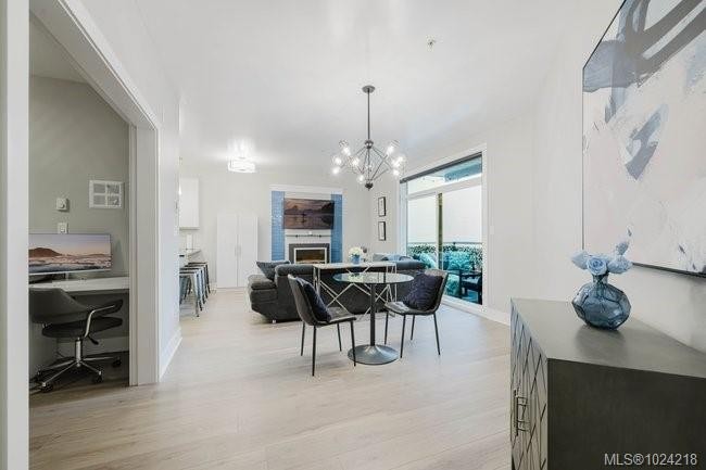 201-606 Speed Ave, Victoria, BC - Indoor Photo Showing Dining Room