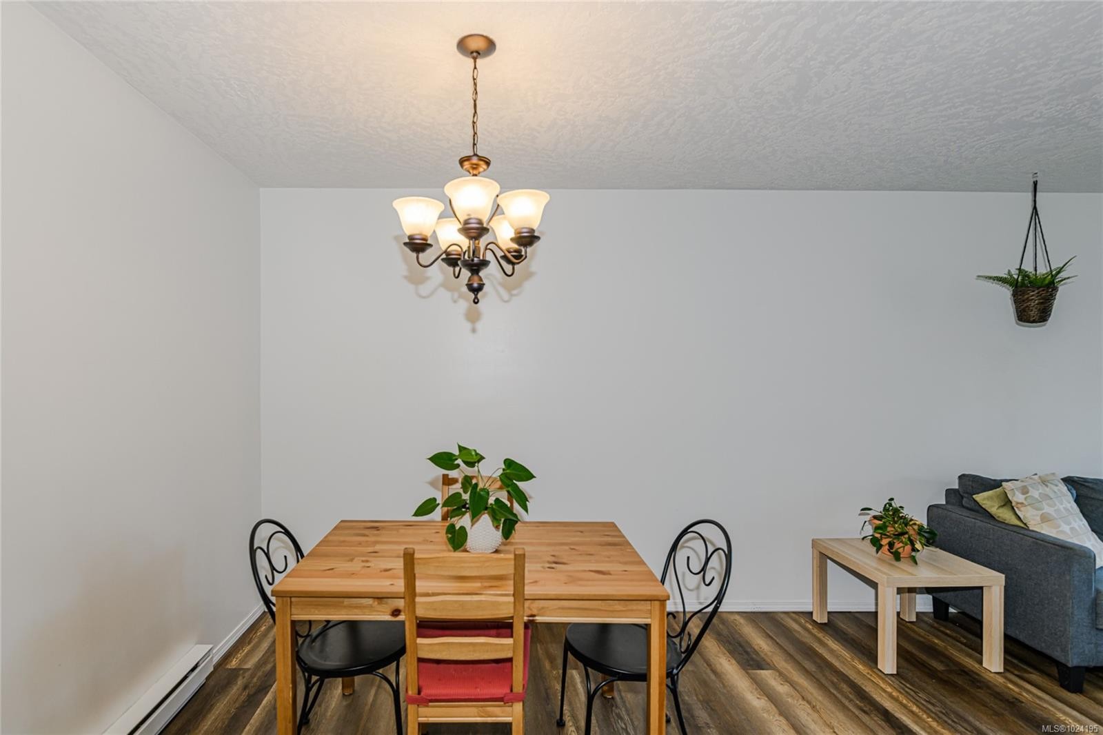 307-3226 Cowichan Lake Rd, Duncan, BC - Indoor Photo Showing Dining Room