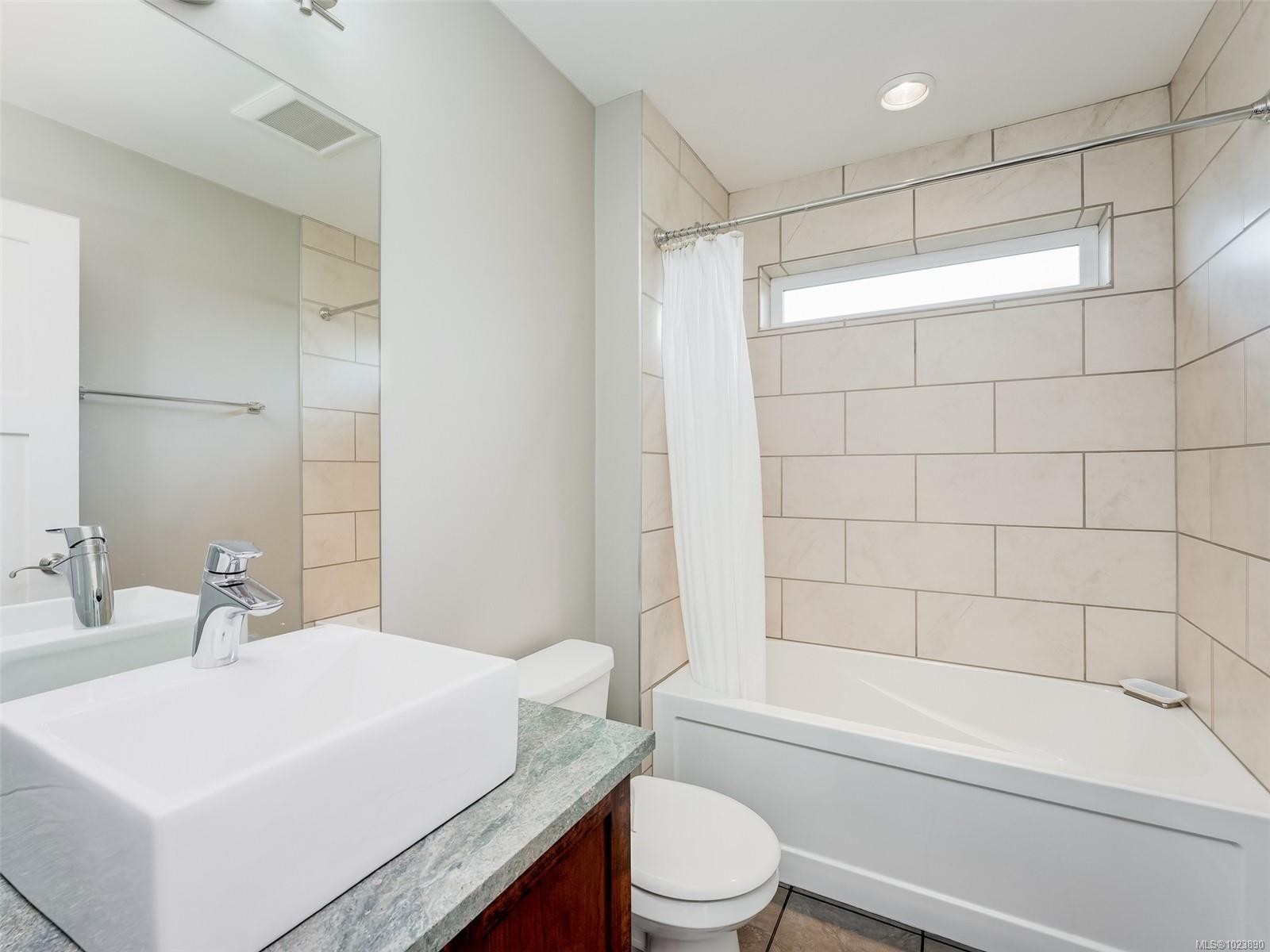 9173 Basswood Rd, North Saanich, BC