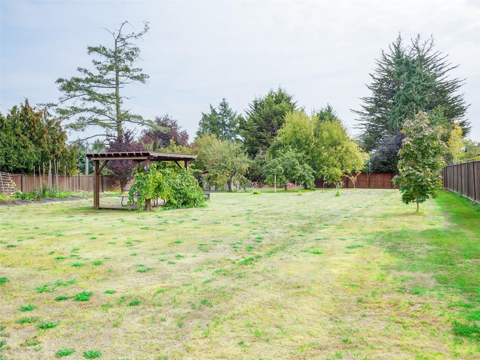 9173 Basswood Rd, North Saanich, BC