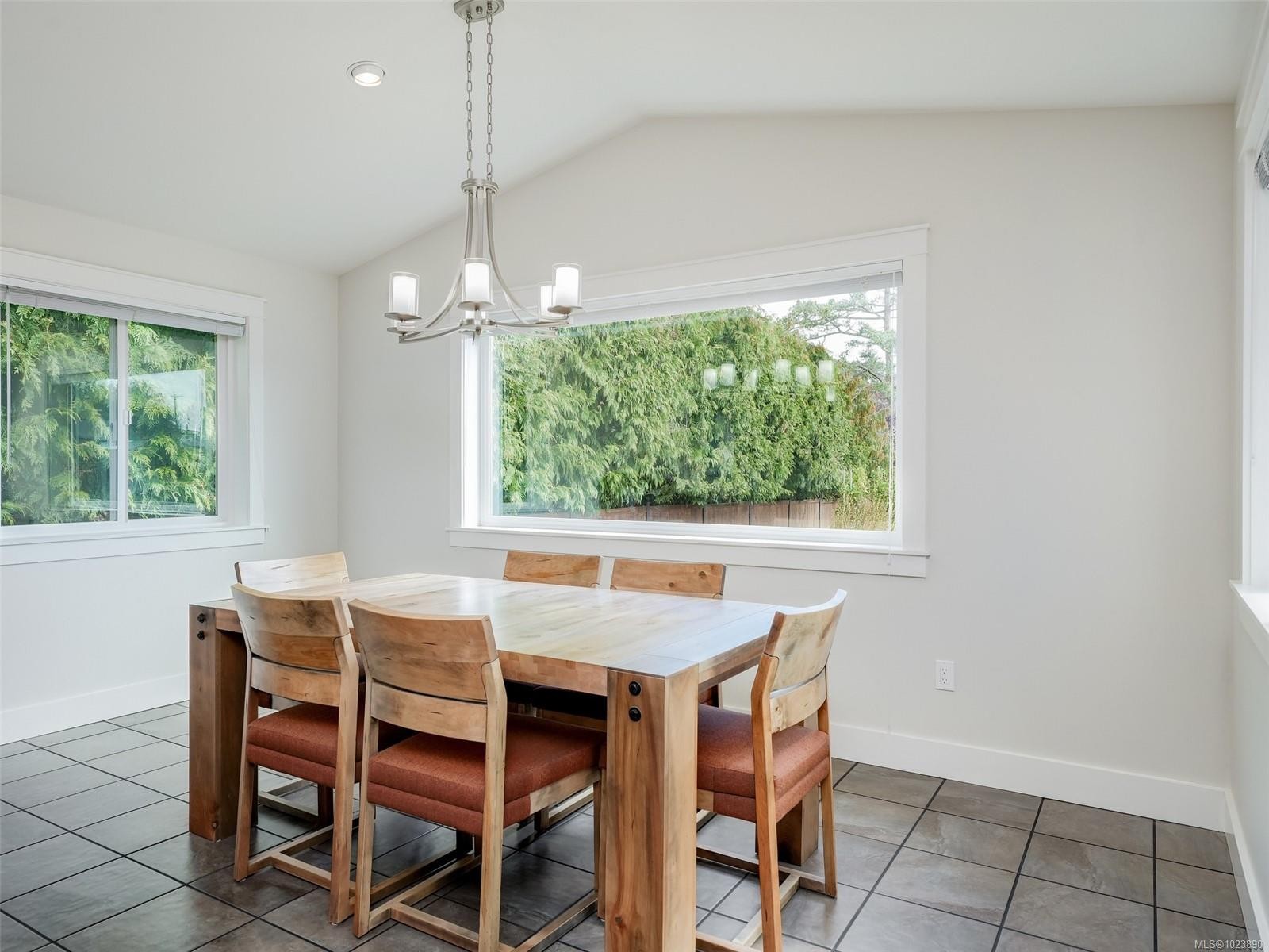 9173 Basswood Rd, North Saanich, BC